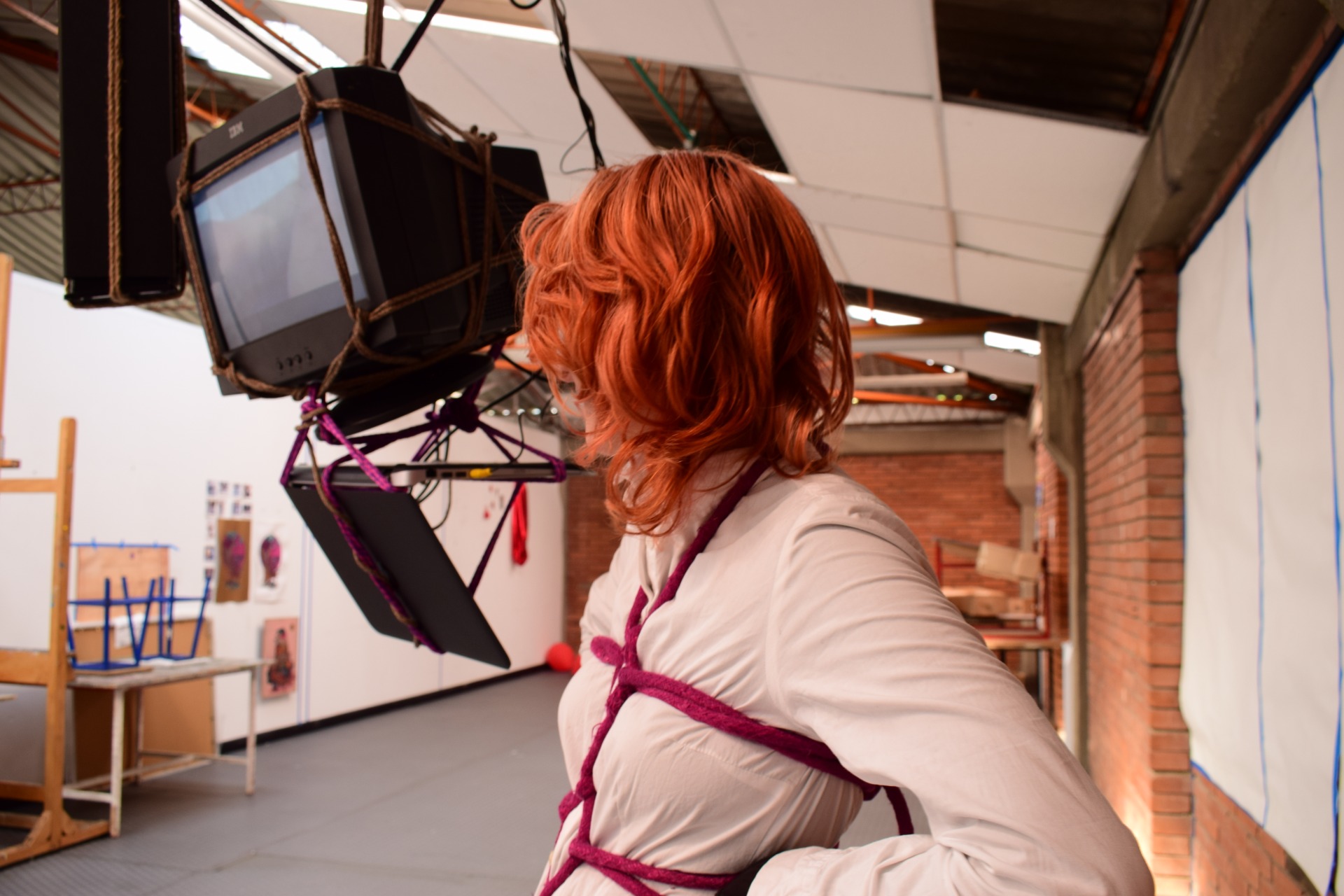 Videoinstalación con temática BDSM. Bogotá, 2019.